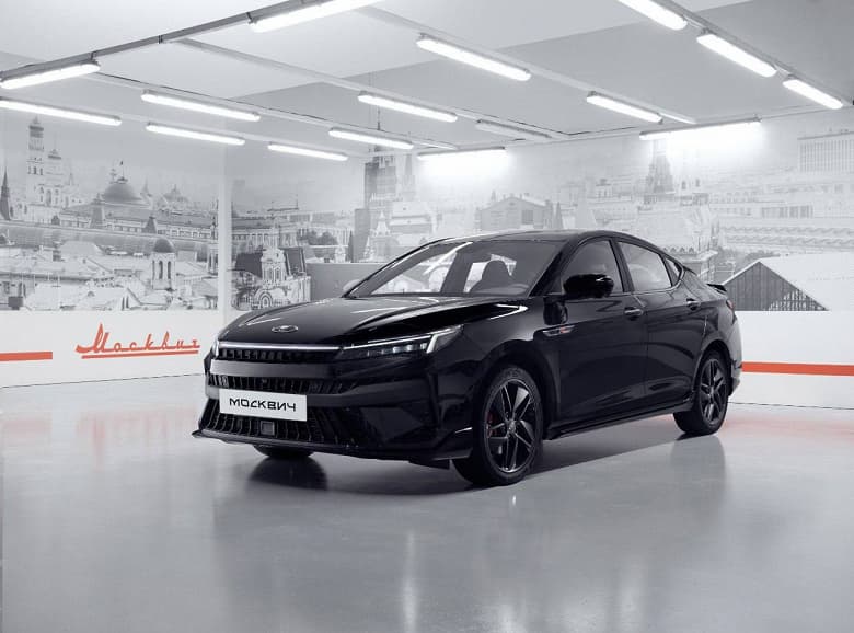 «Раскрываем карты и показываем, как будет выглядеть первый седан в линейке бренда», — опубликованы официальные изображения «Москвича 6»