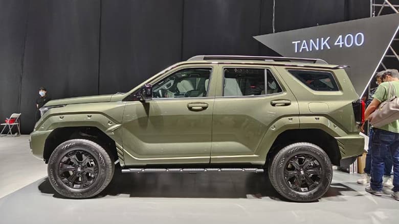 408 л.с., 9-ступенчатый «автомат», полный привод и низкий расход топлива. Представлен гибридный Tank 400, который может добраться до России