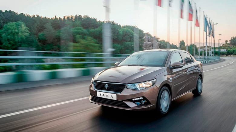 Дешевле Lada Vesta, но мощнее и с 6-ступенчатым «автоматом». В России стартовали продажи иранских седанов Iran Khodro Tara