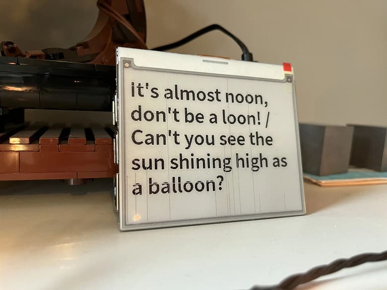 Созданы часы с ChatGPT, которые пишут стихи о времени Созданы часы с ChatGPT, которые пишут стихи о времени