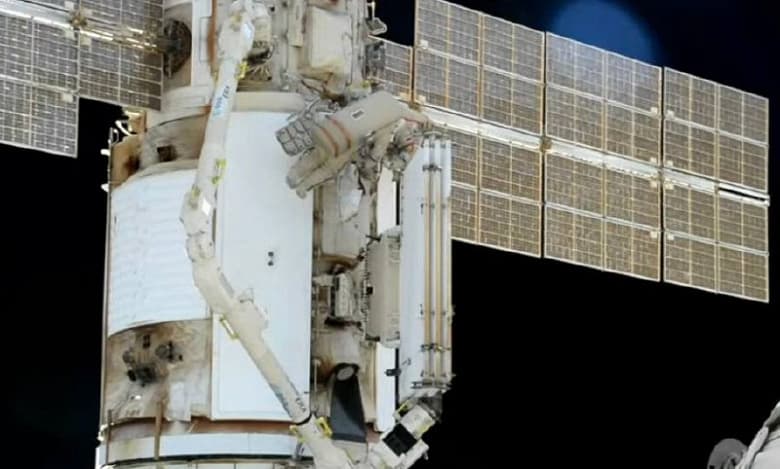 Российские космонавты впервые в этом году вышли в открытый космос