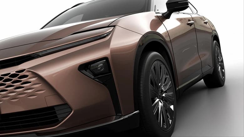 Toyota анонсировала 5-метровый седан Crown и кросс-универсал Crown Estate Type