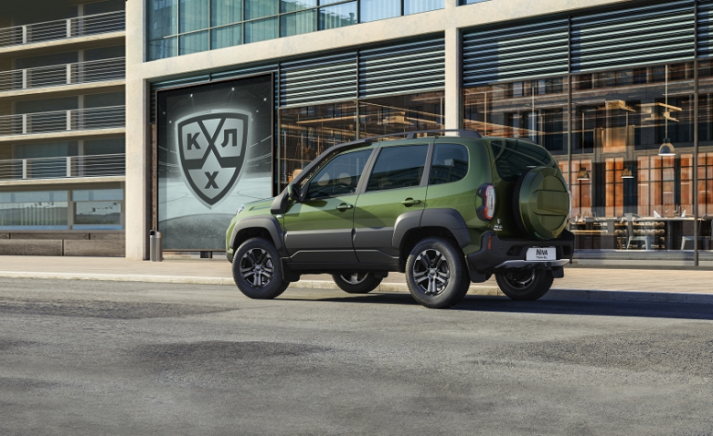 Самая «оснащенная» модель: АвтоВАЗ начал продажи спецверсии Lada Niva Travel 