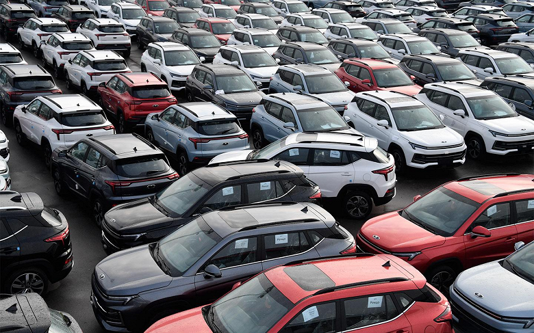 Продажи «Москвича» взлетели в несколько раз, но бренд занимает всего полпроцента российского рынка