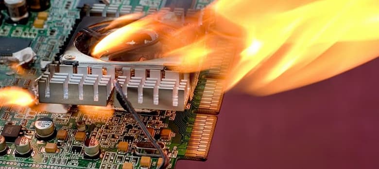 Intel нужны решения «из области научной фантастики» для охлаждения своих процессоров следующего поколения. Нужно будет отвести до 2 кВт мощности Intel нужны решения «из области научной фантастики» для охлаждения своих процессоров следующего поколения. Нужно будет отвести до 2 кВт мощности