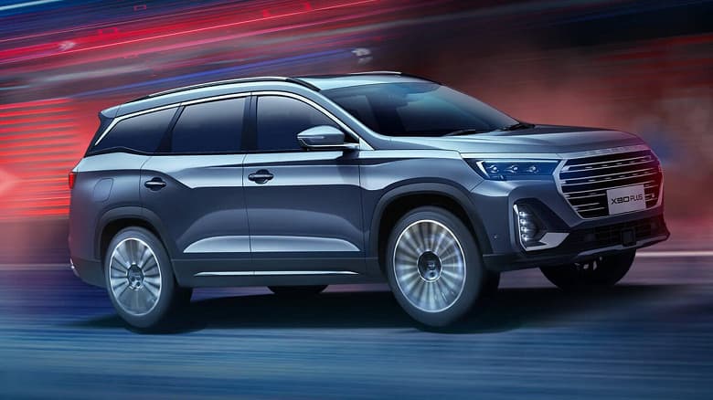 Новая версия Jetour X90 Plus, выпущенная в России, будет оснащена отличными двигателем, автоматической коробкой передач, и полным приводом