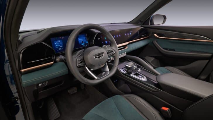 Geely Monjaro на платформе Volvo официально поступил в продажу в России. Сколько за него просят?