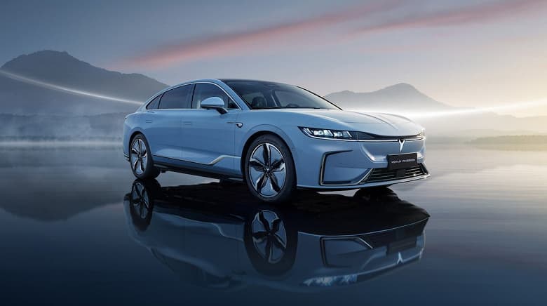 Voyah Passion: подробности о самом современном автомобиле с 510 л.с., лютой динамикой, пневмоподвеской и шестью экранами, который скоро появится в России.