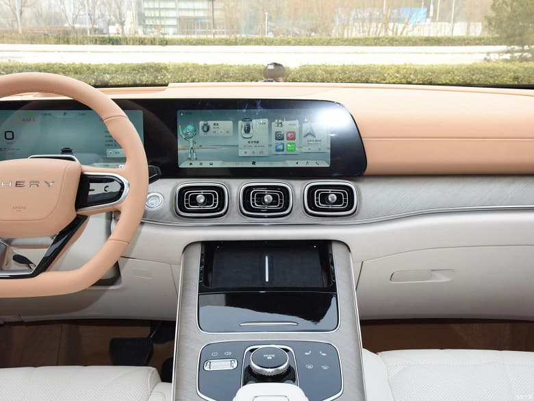 Chery сделала предложение, от которого невозможно отказаться. Роскошный флагманский кроссовер Tiggo 9 можно купить в Китае всего за 18 650 долларов