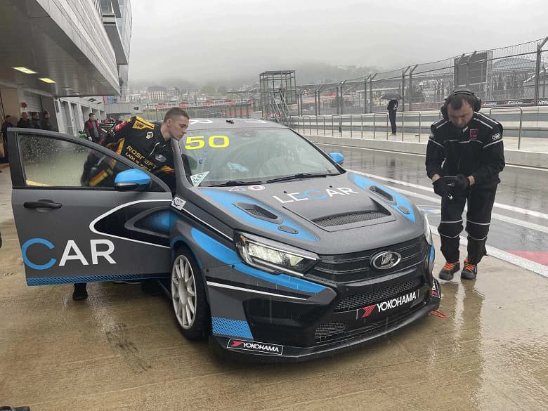 Так выглядит самая крутая Lada Vesta NG – c развитым обвесом и 268-сильным мотором