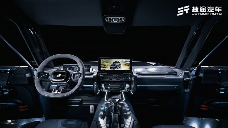 Четыре электромотора, 1300 л.с., запас хода 1400 км, брутальная внешность и возможность преодолевать метровый брод. Представлен Jetour T-3