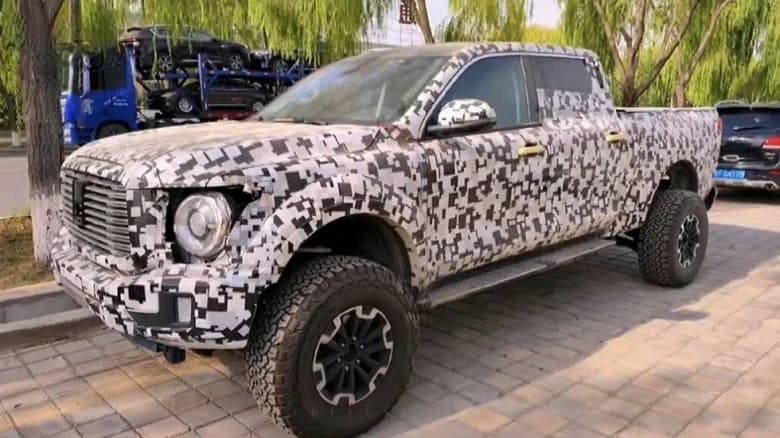Огромный внедорожник Tank 800 и пикап Great Wall X Poer замечены на дорогах Китая. У них имеется пневмоподвеска и двигатель V6