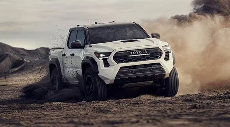 Официальное изображение нового пикапа Toyota Tacoma 2024 в полном объеме