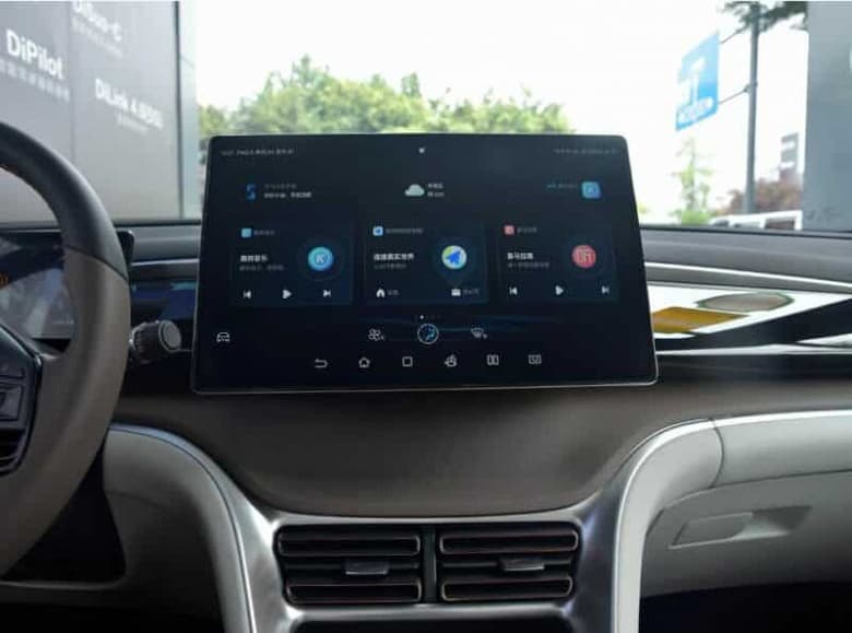 Современный гибрид BYD Song Pro DM-i Champion Edition 2023 уже появился у дилеров, но продажи начнутся позже