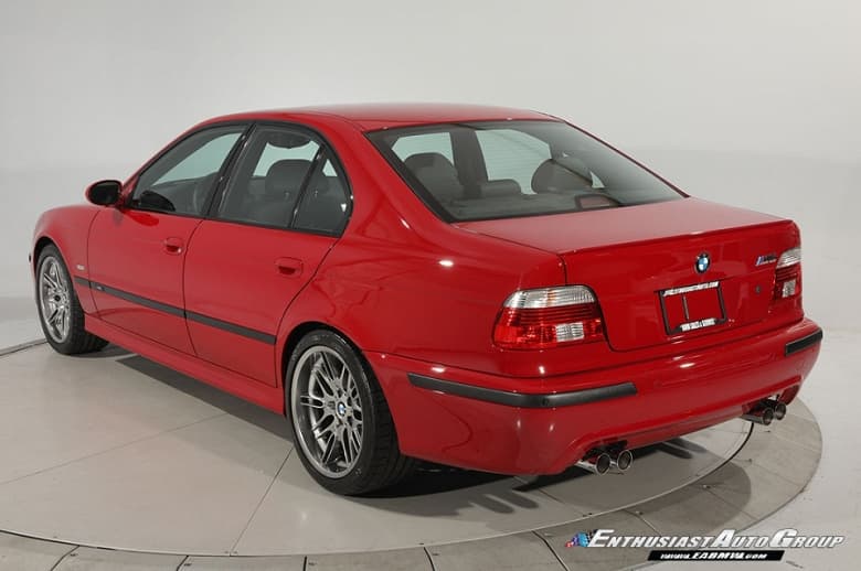 20-летний BMW M5 в идеальном состоянии продают за 300 000 долларов