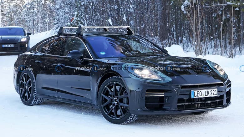 Porsche Panamera 2024 впервые показали внутри и снаружи
