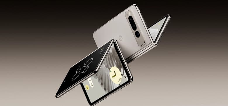 Google представила раздвижной телефон Pixel Fold. Внутренний экран имеет действительно широкую рамку