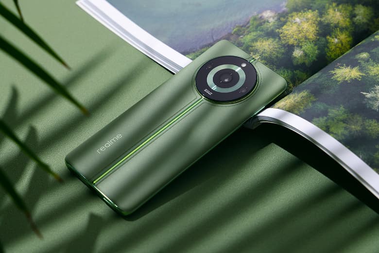 С фокусом на Xiaomi 13 Ultra: 200-мегапиксельный народный Realme 11 Pro+ в зеленом цвете впервые продемонстрировали вживую