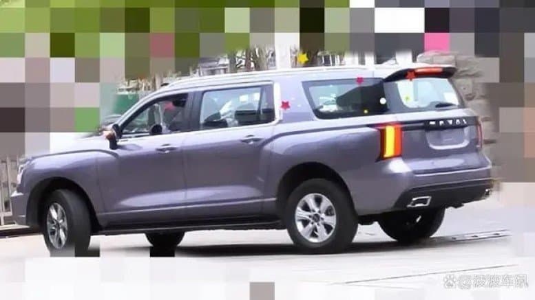 Интерьер нового Haval H5 представлен в живом формате во время съемки гигантского внедорожника