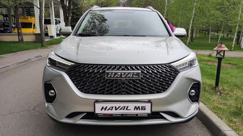 Бюджетный кроссовер Haval M6 вышел на рынок Казахстана. Живые фото и подробности о модели, которая очень скоро официально появится в России
