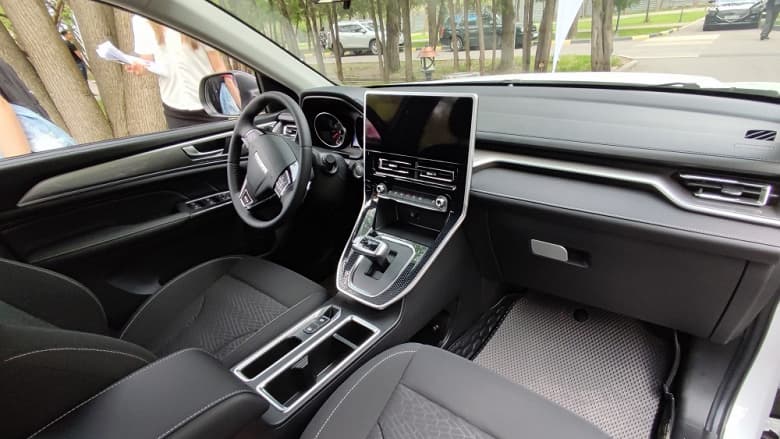 Бюджетный кроссовер Haval M6 вышел на рынок Казахстана. Живые фото и подробности о модели, которая очень скоро официально появится в России