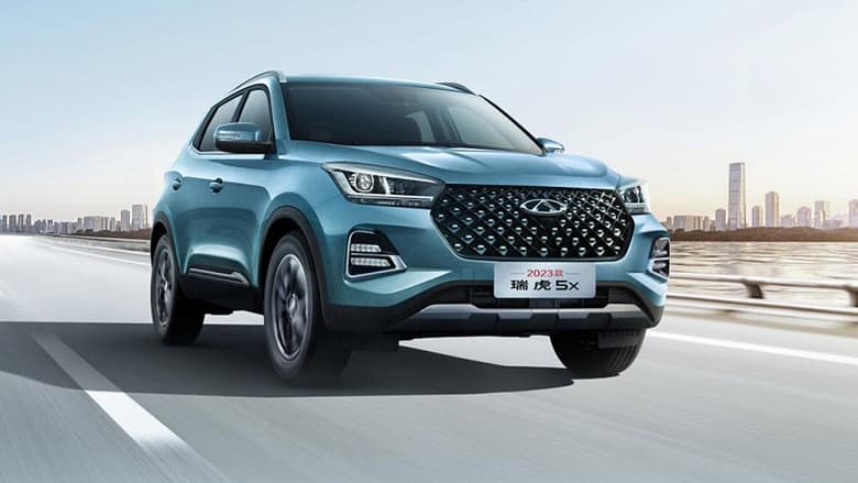 Обновленный кроссовер Chery Tiggo 5x, известный в России как Tiggo 4 Pro, обладает 120 л.с. мощности и механической коробкой передач с новым двигателем Обновленный кроссовер Chery Tiggo 5x, известный в России как Tiggo 4 Pro, обладает 120 л.с. мощности и механической коробкой передач с новым двигателем