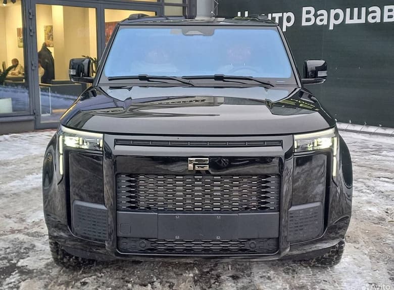 Русского языка в прошивке нет, дистрибутора нет, запчастей нет. Подробности о Polestones 01 – китайском клоне Land Rover Defender, который начали продавать в России