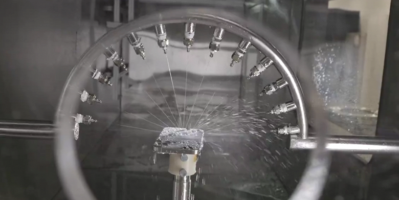 Apple утверждает, что её продукция трудно ремонтируется из-за высокой надёжности, и компания отдаёт предпочтение последней Apple утверждает, что её продукция трудно ремонтируется из-за высокой надёжности, и компания отдаёт предпочтение последней