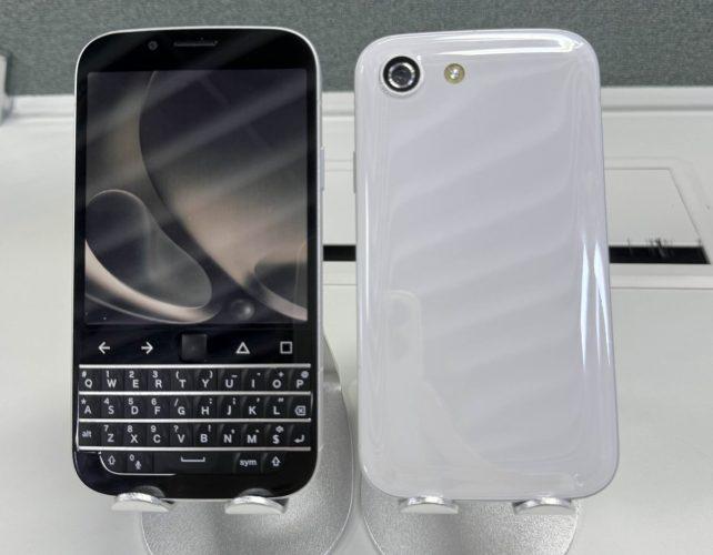 Для ностальгирующих по BlackBerry. Zinwa показала смартфон Q27 с физической клавиатурой и современными характеристиками