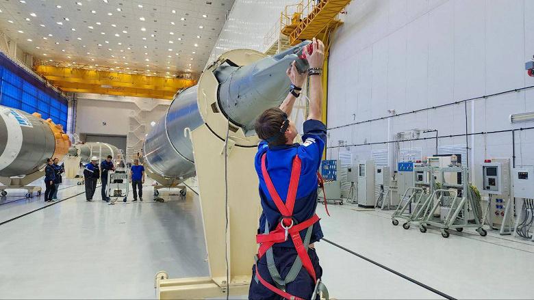 На Восточном готовят «Союз» для запуска новых «Аистов»