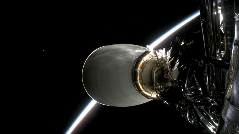 SpaceX установила рекорд: Booster 1067 благополучно приземлился после 32-го полёта