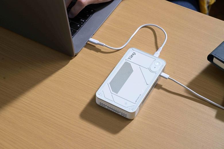 Карманный мини-ПК Tiiny AI Pocket Lab зафиксирован в Книге рекордов Гиннесса благодаря локальному запуску ИИ на 120 млрд параметров Карманный мини-ПК Tiiny AI Pocket Lab зафиксирован в Книге рекордов Гиннесса благодаря локальному запуску ИИ на 120 млрд параметров