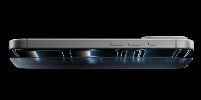 Наклейка обычного стекла или плёнки лишает iPhone 17 антибликового эффекта
