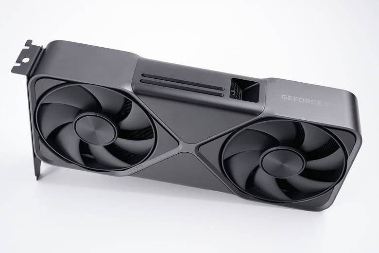 GeForce RTX 5070: фактически аналог RTX 4070 Super, вместо обещанной RTX 4090. Появились обзоры новой модели GeForce RTX 5070: фактически аналог RTX 4070 Super, вместо обещанной RTX 4090. Появились обзоры новой модели