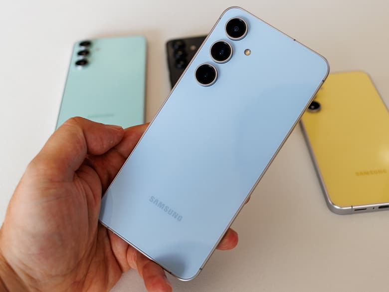 Бюджетный флагман Samsung: станет ли Galaxy S25 FE таким же мощным, как S25 Ultra благодаря процессору? Бюджетный флагман Samsung: станет ли Galaxy S25 FE таким же мощным, как S25 Ultra благодаря процессору?