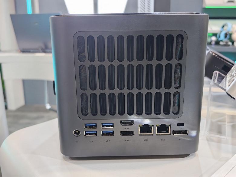 Интерфейсы и дизайн Thunderobot Station на базе Ryzen AI Max+ 395