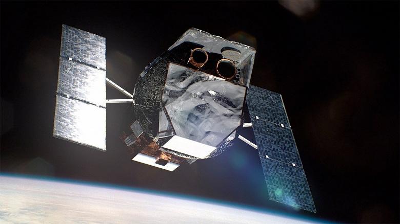 NASA готовит бюджетный, но рискованный план спасения телескопа Swift от схода с орбиты