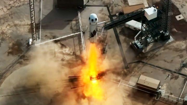 17-й пилотируемый полет New Shepard: Blue Origin успешно доставила шестерых туристов за линию Кармана 17-й пилотируемый полет New Shepard: Blue Origin успешно доставила шестерых туристов за линию Кармана