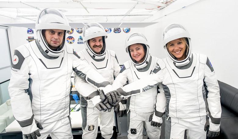 Запуск корабля SpaceX Dragon с миссией Crew-12 к МКС запланирован на 11 февраля Запуск корабля SpaceX Dragon с миссией Crew-12 к МКС запланирован на 11 февраля
