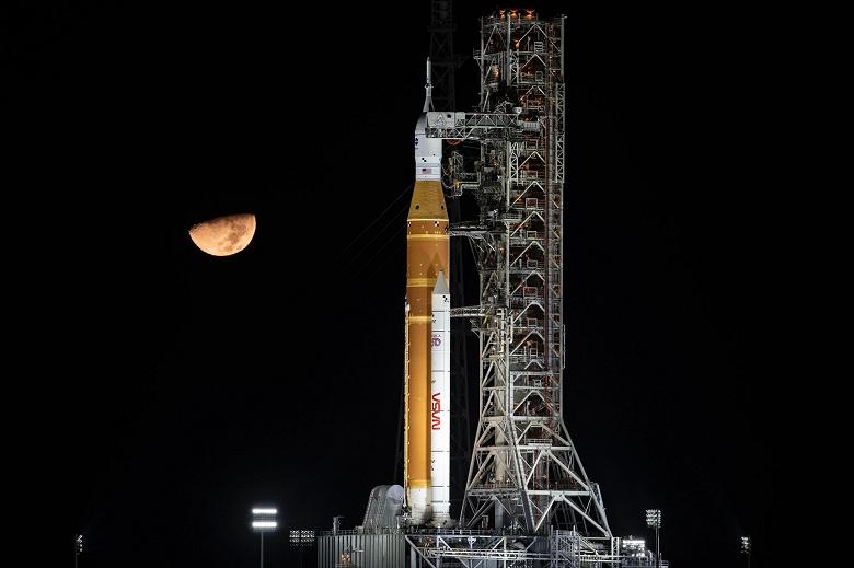 Канада поможет NASA отслеживать лунную миссию Artemis 2 Канада поможет NASA отслеживать лунную миссию Artemis 2