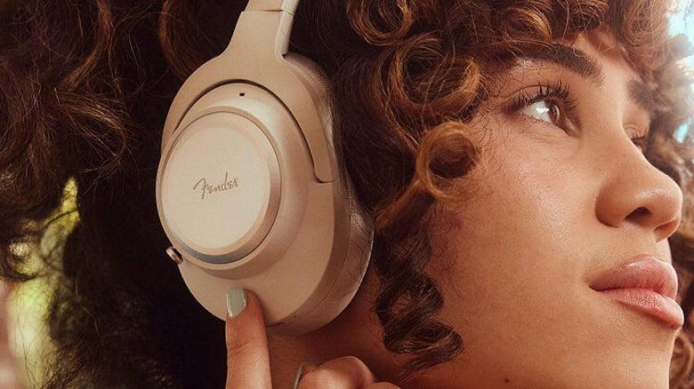 Дебютные беспроводные наушники Fender Audio получили рекордное время автономной работы Дебютные беспроводные наушники Fender Audio получили рекордное время автономной работы