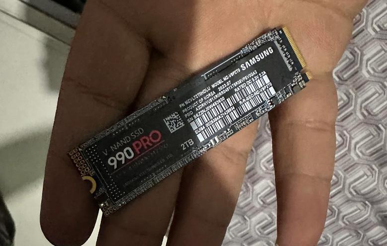 Остерегайтесь искусных подделок Samsung 990 PRO: флагманская внешность со скоростью USB 2.0
