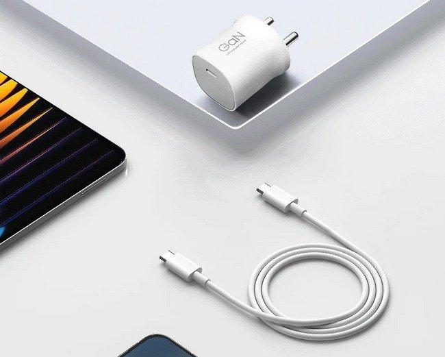 Компактный и доступный 45-ваттный адаптер Xiaomi Mini GaN с кабелем USB-C в комплекте Компактный и доступный 45-ваттный адаптер Xiaomi Mini GaN с кабелем USB-C в комплекте