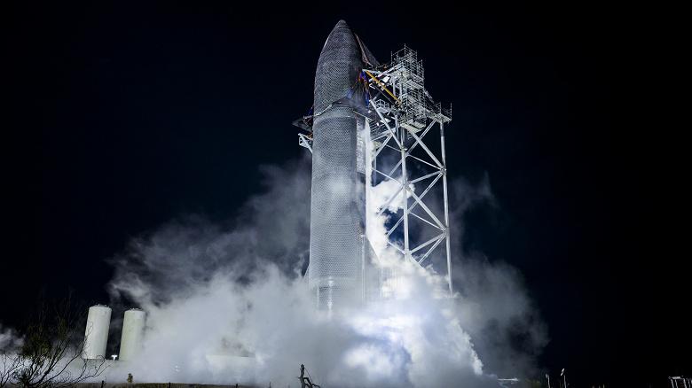Первый Starship V3 нового поколения готовится к огневым испытаниям Первый Starship V3 нового поколения готовится к огневым испытаниям