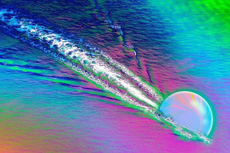 Неожиданная текучесть космоса: свойства кварк-глюонной плазмы изменили представление о ранней Вселенной Неожиданная текучесть космоса: свойства кварк-глюонной плазмы изменили представление о ранней Вселенной