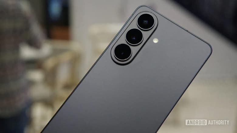 Samsung Galaxy S26 получит поддержку режима веб-камеры Samsung Galaxy S26 получит поддержку режима веб-камеры