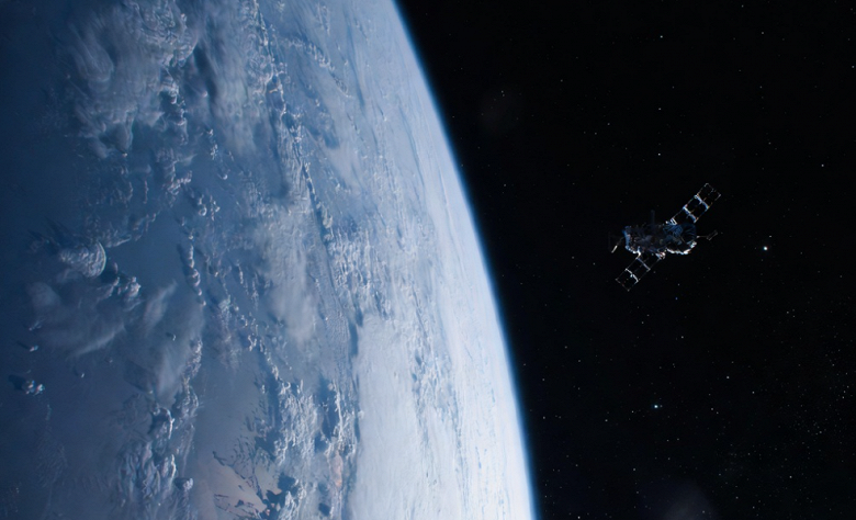 В РФ представили макет нового «всевидящего» спутника В РФ представили макет нового «всевидящего» спутника