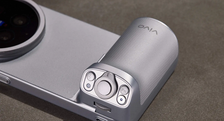 Будущий лидер мобильной съемки: живые фото Vivo X300 Ultra и его расширенного комплекта для фотографов Будущий лидер мобильной съемки: живые фото Vivo X300 Ultra и его расширенного комплекта для фотографов