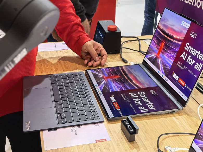 Возможность выбора между клавиатурой и дополнительным дисплеем. Lenovo продемонстрировала на MWC 2026 инновационный модульный ноутбук Modular AI PC