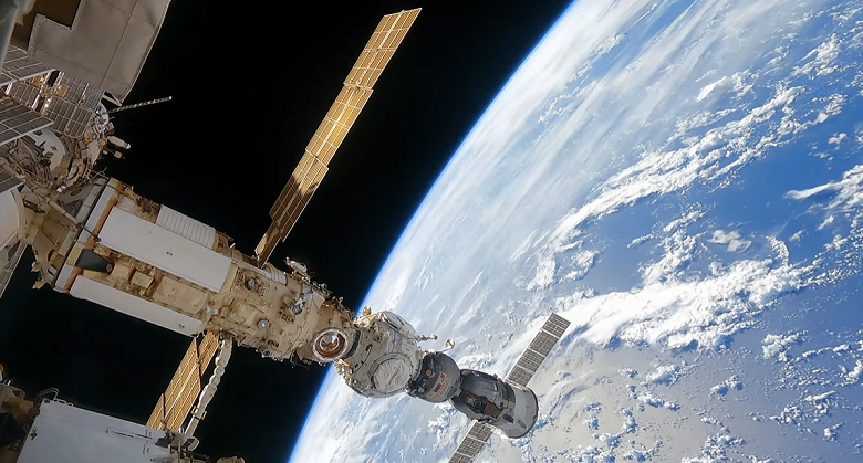 Тренажеры для РОС введут в эксплуатацию за год до запуска станции